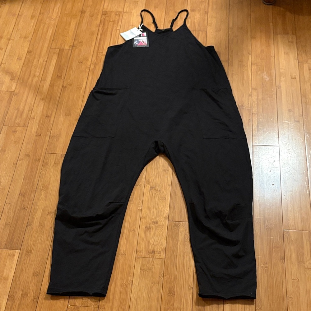 Fashion Clothing Black Women's Relaxed Jumpsuit with Pockets S